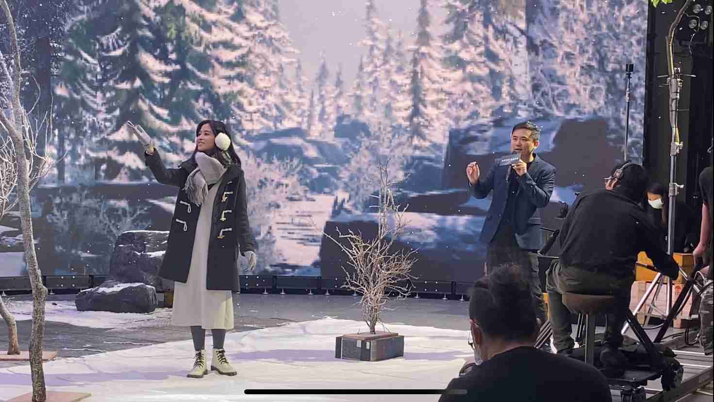 冰球突破以ALED先进显屏技术，，与金马奖视觉特效团队“再现影像”携手合作打造LED虚拟摄影棚，，提供沉浸式表演体验，，，并精简拍摄成本与时间