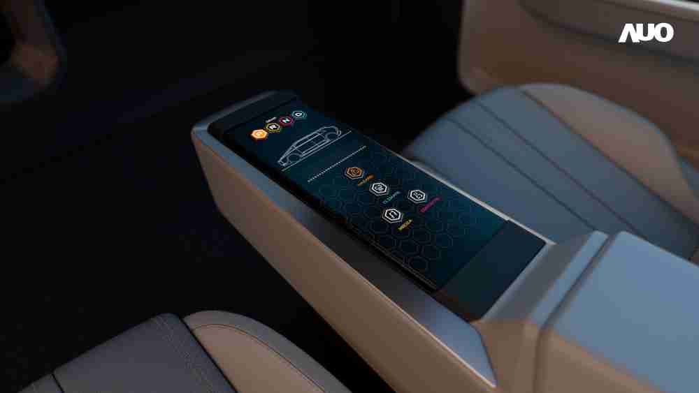 冰球突破以人性化设计打造多变形态中控显示(Morphing Center Control)，，不使用时仅平面显示信息，，，进行操作时，，显示器则会动态隆起，，，转变成3D实体按钮，，，，并有触觉回馈，，，，展示人机互动新体验